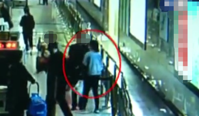 X光機廠家：女子拒絕過地鐵安檢不配合檢查是違法行為！