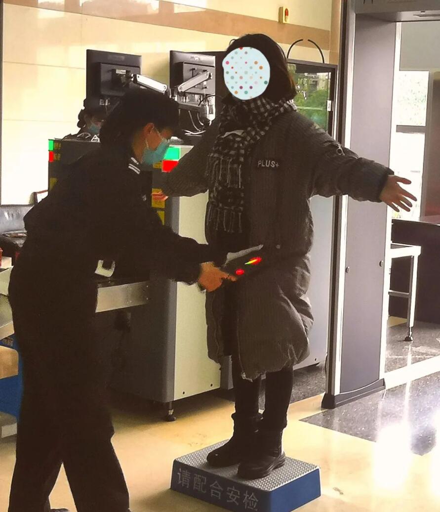 法院安檢為啥那么嚴？看完這幾張圖你就全明白了