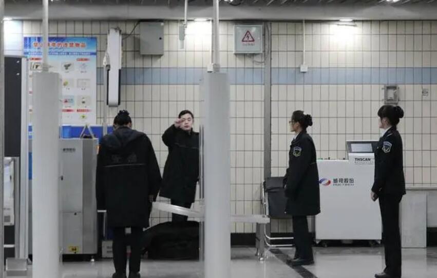 安家門廠家解答：手機安檢門對人體有輻射嗎？